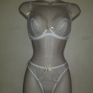 Agent Provocateur Lorna set bra and brief NWT